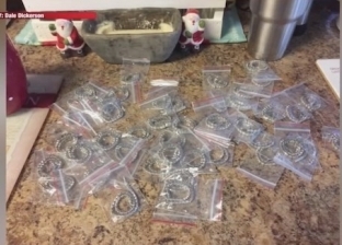 رجل يتلقى 48 سوارا من الماس بالبريد عن طريق الخطأ