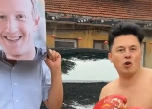 صيني يستغل إيلون ماسك ويبدأ النزال مع زوكربيرغ على «تيك توك» (فيديو)