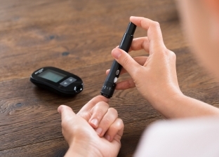 الاعتلال الشبكي يصيب 35% من مرضى السكر.. «كفاية تدخين وعالج الضغط»