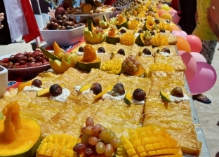 مائدة "جلاش بالفاكهة" بطول 35 مترا لتنشيط السياحة في الغردقة