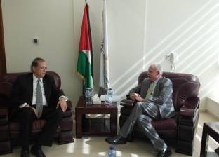 وزير الخارجية الفلسطيني يستقبل مسؤولا من حكومة قبائل الهنود الحمر