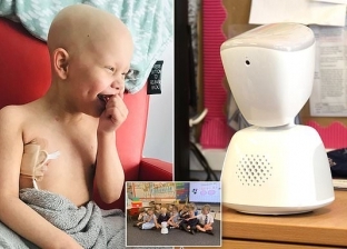 طفل مريض بالسرطان يعود للدراسة بواسطة "روبوت"