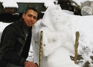 برع في النحت على الجليد.. شاب مصري يُبهر الأردنيين بتماثيل أجداده