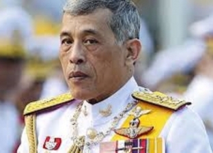 ملك تايلاند يحجر نفسه مع 20 من صديقاته في ألمانيا بسبب كورونا