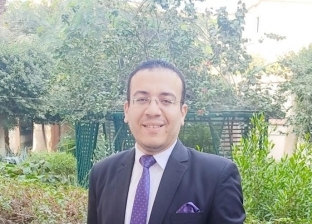 «مصطفى» محاميا للغلابة.. مساعدة مجانية للمحتاجين وصدقة للشفاء من مرضه