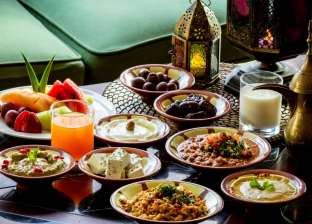 تحذير عاجل من أطعمة تسبب العطش في نهار رمضان: لا تتناولها على الإفطار