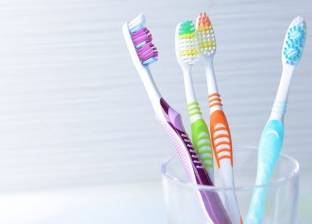 منها فرشاة الأسنان وشفرات الحلاقة.. 5 أشياء لا يجب تركها بـ"الحمّام"