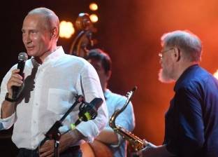 ملحن أمريكي يفوز بجائزة "جرامي" لأغنية تمدح بوتين