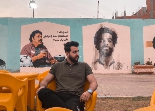 محامٍ بدرجة فنان.. «خالد» رسام فحم ورصاص بالغربية: صممت 1500 بورتريه