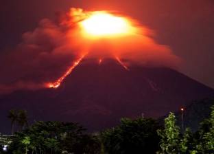بالصور والفيديو| اتساع مساحة الولايات المتحدة بسبب بركان "كيلاويا"