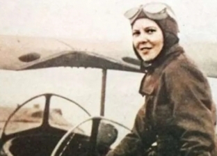 في اليوم العالمي للفتاة.. «لطيفة» أول قائدة طيران مصرية في الشرق الأوسط