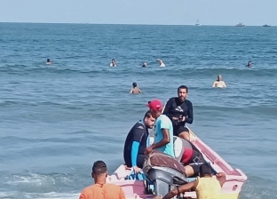 وصول غواصين متطوعين للبحث عن جثة شاب غرق بشاطئ رأس البر منذ أسبوع