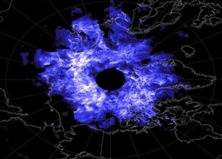 صور| ظاهرة طبيعية.. نار زرقاء من الياقوت فوق القطب الشمالي