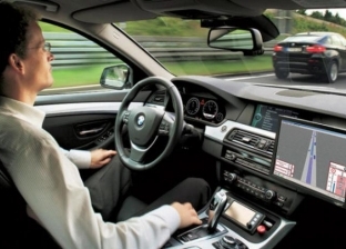 خبير: تكنولوجيا 5G لها دور كبير في تطوير السيارات ذاتية القيادة