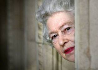 بالصور| 65 عاما على عرش بريطانيا.. 20 مشهدا من حياة الملكة إليزابيث