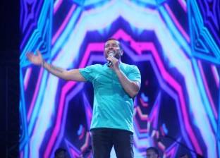 عمرو دياب يتصدر مبيعات "آي تونز" بـ4 أغنيات.. واختفاء تامر حسني