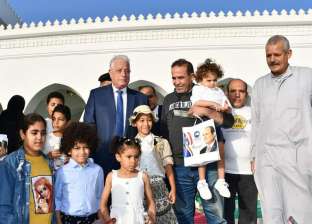 هدايا وعيديات للأطفال أثناء صلاة عيد الفطر في مساجد شرم الشيخ