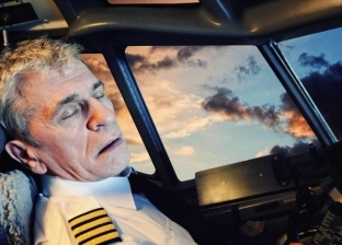 لمدة 90 دقيقة.. طيار ينام أثناء التحليق برحلة متجهة إلى إسكتلندا