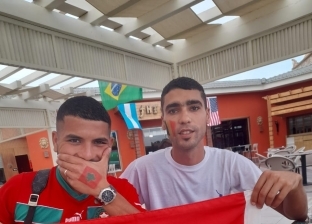 بالأعلام والأغاني.. سياح الغردقة يحتفلون بـ فوز المغرب في كأس العالم