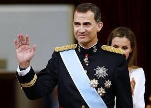 بالفيديو| ملك أسبانيا حائر بين زوجته ووالدته.. "حماتي ملاك"