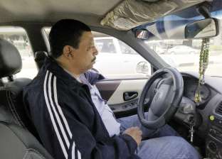 سائق تاكسى تاب عن تشجيع الأهلى وتدخين السجائر: صحتى بالدنيا
