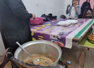 «مطبخ الخير» يوزع 3450 وجبة على «عابري السبيل» في رمضان بالعريش