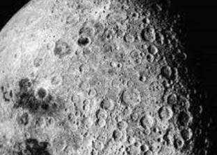 "يختلط بالصخور".. اكتشاف أدلة جديدة على وجود جليد بسطح القمر