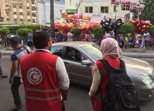 تواجد مكثف لـ"الهلال الأحمر" بساحات الاحتفالات بالإسكندرية خلال العيد