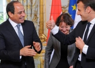 بالفيديو| قبل ماكرون.. كيف استقبلت مصر الرؤساء والسياسيين؟