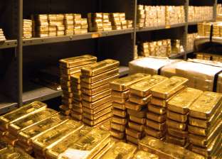 سباق الذهب العالمي.. أمريكا تتصدر العالم وألمانيا تبيع المعدن النفيس