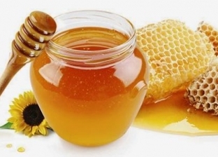 لجنة الفيروسات: عسل النحل والثوم والبصل محفزات مناعة ولا تعالج كورونا