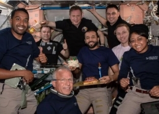 كيكة من أمريكا وأخرى من روسيا.. سلطان النيادي يحتفل بعيد ميلاده في الفضاء