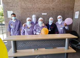 بلالين وهدايا.. هكذا يقضي الممرضون عيد الفطر في مستشفيات العزل بالإسماعيلية