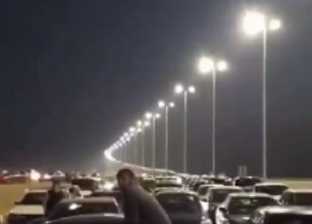 طوابير سيارات أمام مداخل "السخنة" قبل شم النسيم.. ومصدر: لن نسمح بخرق الحظر
