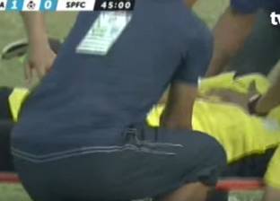 بالفيديو| حارس مرمى يسقط ميتا بإحدى المباريات