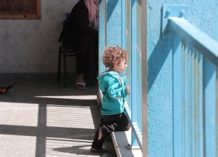 «العدس بدل الحليب».. كيف تغلب أهالي غزة على جوع الأطفال الرضع؟ (فيديو)