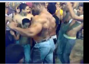 بالفيديو| بطل كمال أجسام يرقص شعبي مستعرضا عضلاته: "راجل جدع ومتواضع"