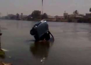 انتشال جثة أحد ضحايا انقلاب سيارة ملاكي بترعة في البحيرة