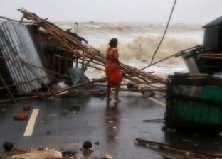 إعصار ياس يضرب الهند ويهدم عشرات المنازل وإجلاء 1.1 مليون شخص
