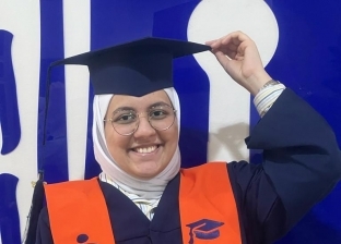 «نادين» الأولى على الثانوية العامة في الكويت: مجموع 100% كان مفاجأة ليا