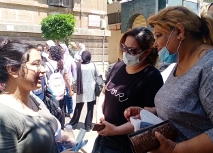 «من غير نكد».. امتحان العربي يرسم السعادة على وجوه طالبات الثانوية بالإسكندرية