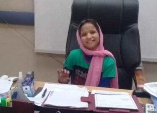 عاملها كطبيبة.. مدير أورام المنيا يحقق أمنية طفلة مصابة بالسرطان