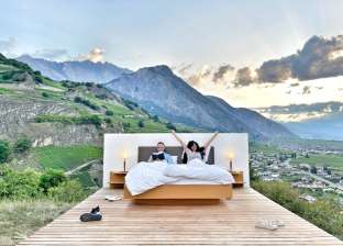 فندق بسويسرا بلا حوائط أو جدران.. «استمتع بالنوم في الهواء الطلق»