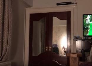 بالفيديو| لقطات مرعبة لأشباح تحرك خزانة ملابس في غرفة نوم