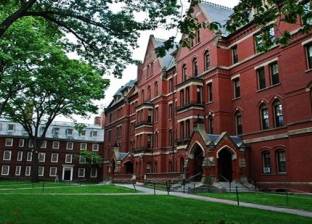 عاجل| إخلاء 7 مبان في جامعة هارفارد بعد بلاغ بوجود "قنبلة"