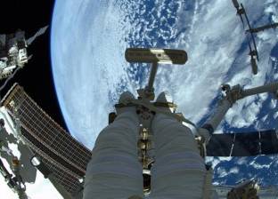 رائدا فضاء أمريكيان من محطة "الفضاء الدولية" ينهيان مهمة خارج المحطة في وقت قياسي