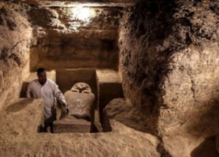 أثري يوضح أهمية المقابر المكتشفة بالمنيا: ستعيد النظر في تاريخ مصر