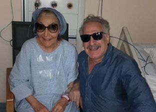 زهران يزور سهير البابلي بالمستشفى.. ورواد "فيس بوك" يدعون لها بالشفاء