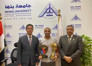 طالب بجامعة بنها يفوز ببطولة النخبة الدولية لـ«المواي تاي» بالعراق