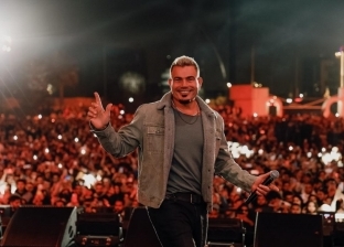 عمرو دياب يتألق في آخر حفلات 2023 بالتجمع الخامس (صور)